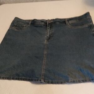 St. John's Bay Skort 18